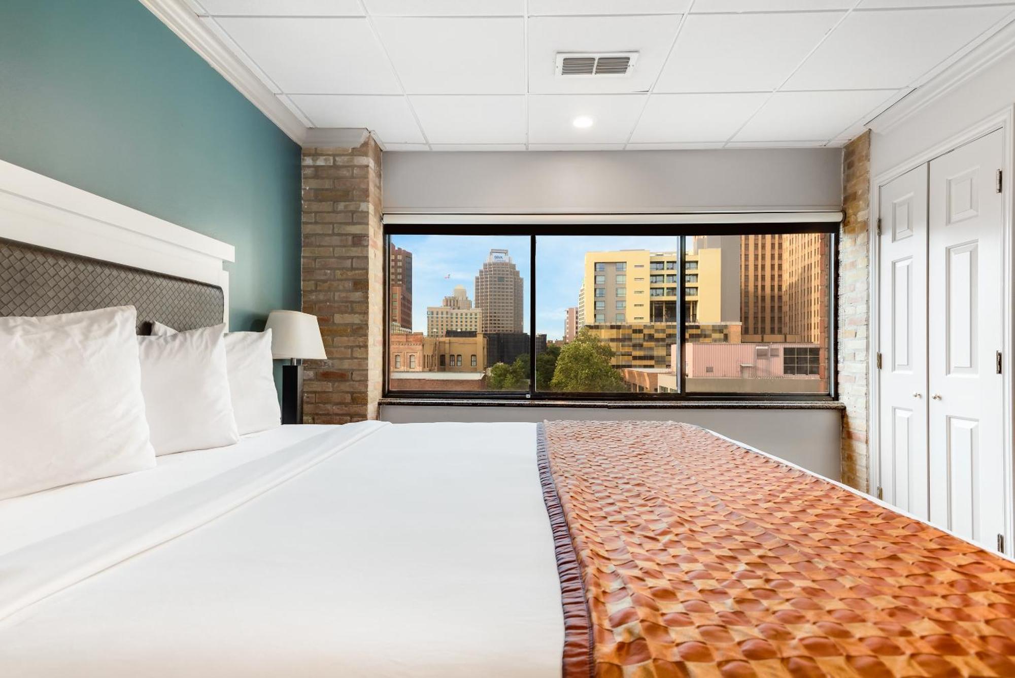 Riverwalk Plaza Hotel San Antonio Exterior foto